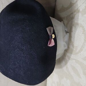 BLUE LABEL CRESTBRIDGE BERET CAP RARE